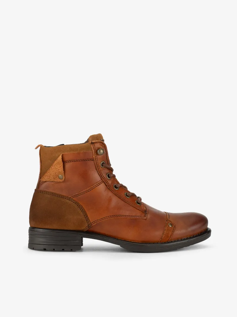 BOTA EM PELE COMBINADA DE ATACADOR COM CAP TOE