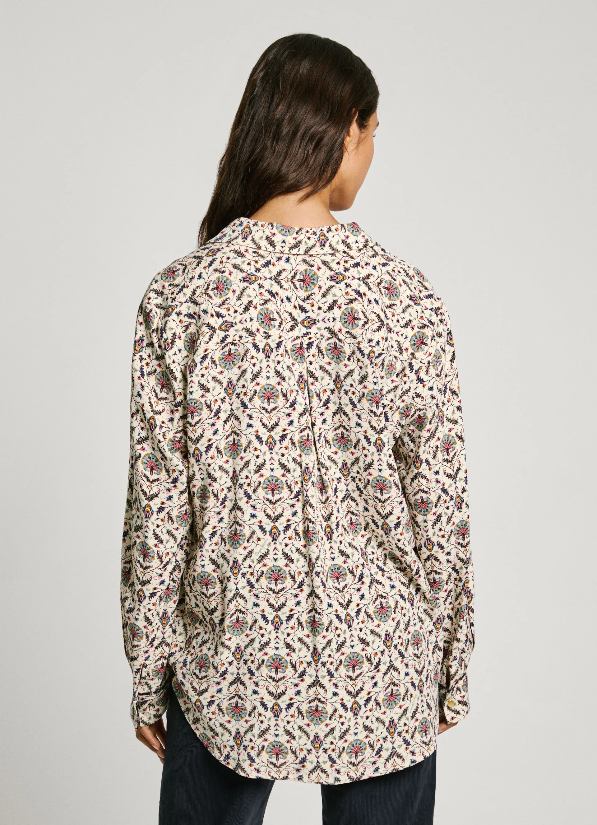 camisa de flores