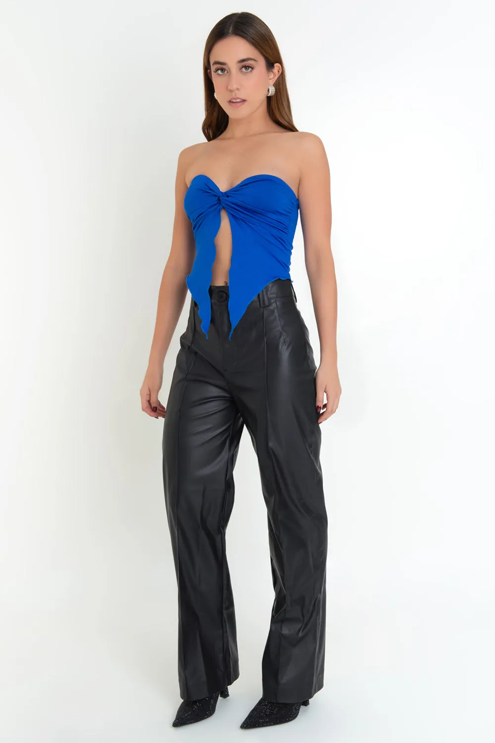 Top strapless de escote corazón con abertura frontal